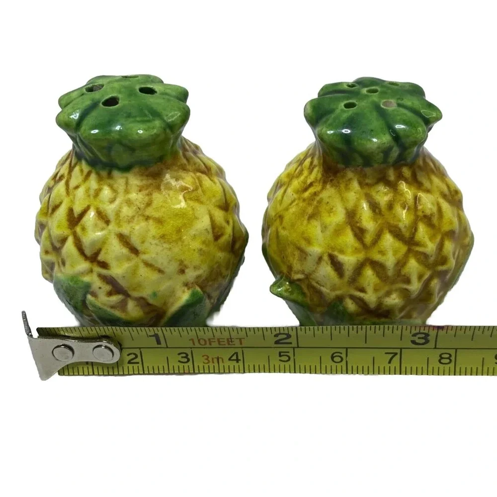 VTG Mini Pineapple Salt /Pepper Shaker Set Japan Hawaii Yellow With Green Leaves